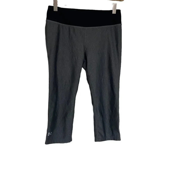 Under Amour S Fitted gray & black capris gym workout walking - Picture 1 of 5